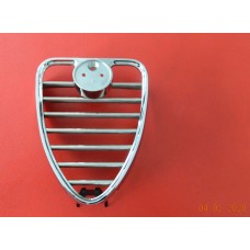 Herz / Kühlergrill mitte Bertone 1300-1750