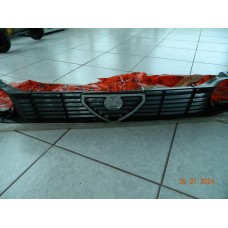 Kühlergrill Scudetto  Alfetta GTV+GTV6  NEU Original"